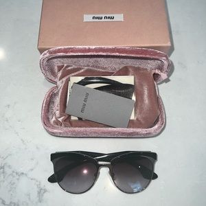MIU MIU Sunglasses